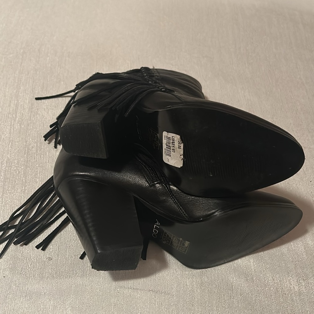 Aldo Women’s ‘Linsey’ Styled Ankle Heeled Booties Black w/ Tassels Size 7 - Picture 15 of 16